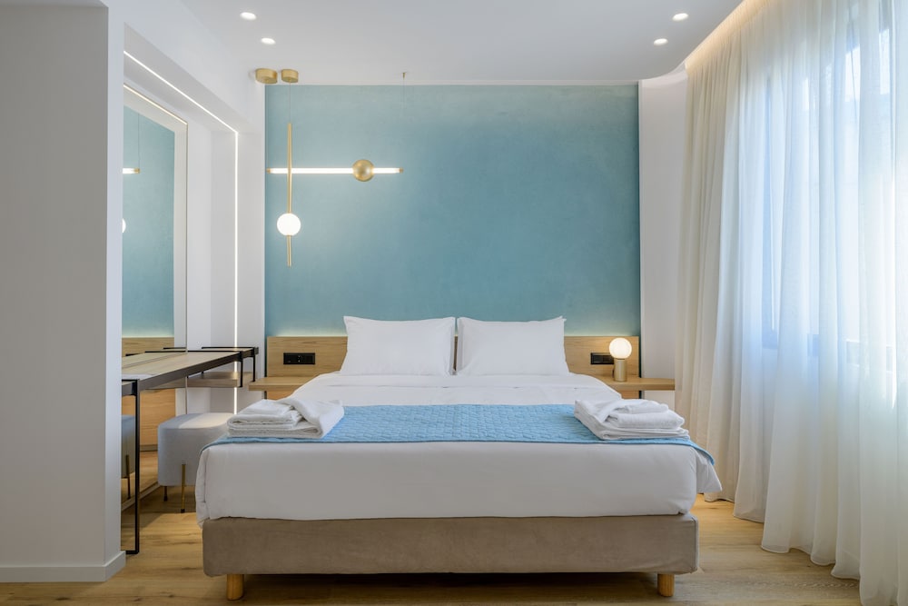 Acropolis Magenta Luxury Suites 6