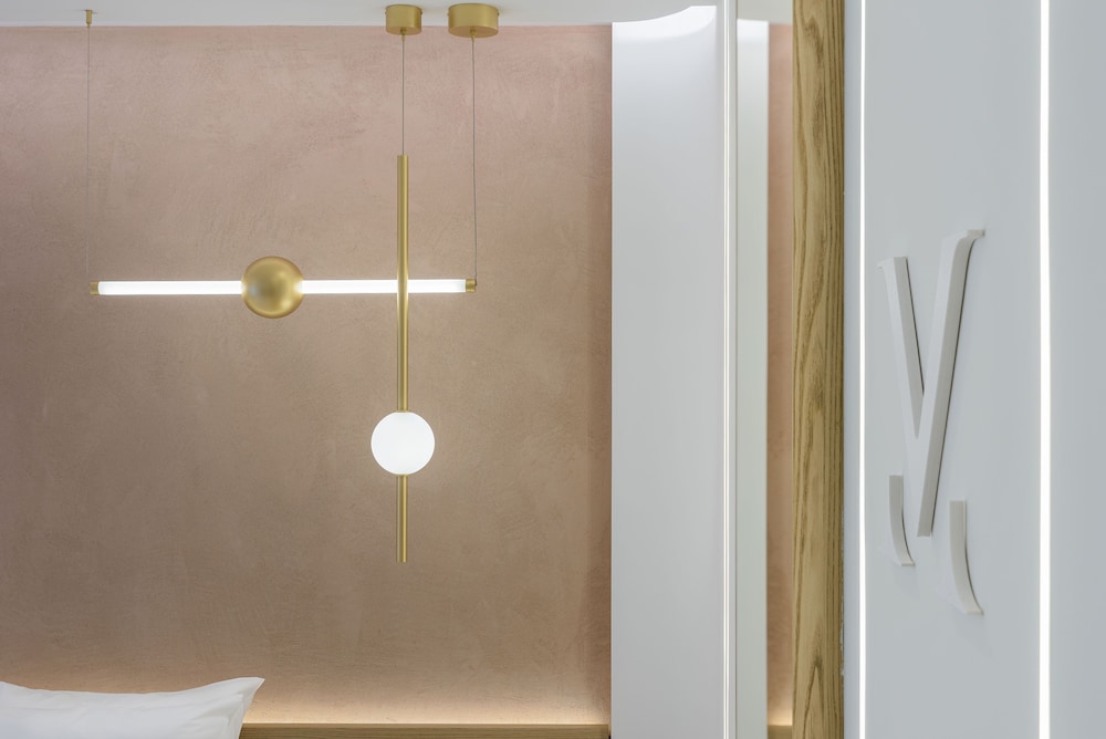 Acropolis Magenta Luxury Suites 20