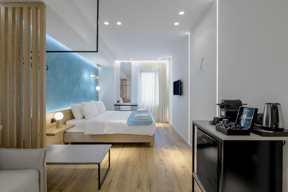 Acropolis Magenta Luxury Suites 5