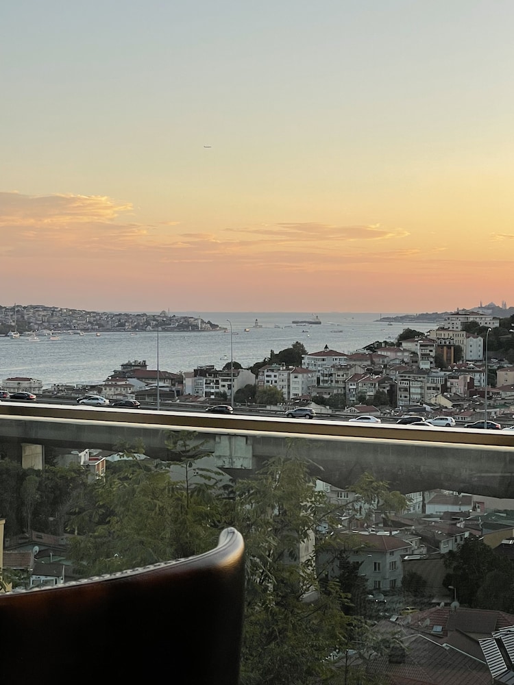Mona Bosphorus Hotel 10