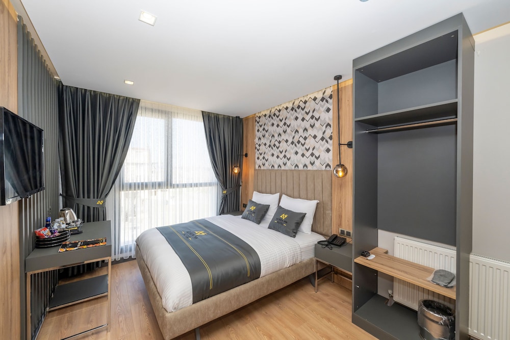 Heaven Inn Airport Hotel 12
