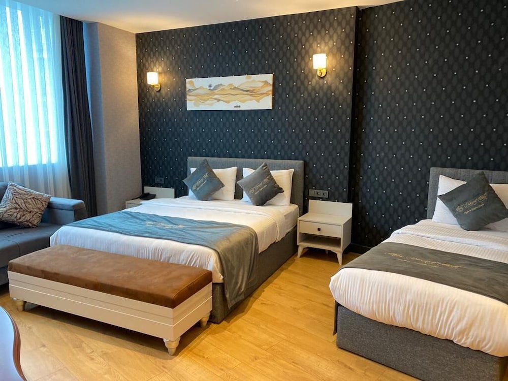 Hmz Luxury Hotel 22