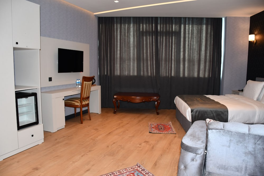 Hmz Luxury Hotel 8