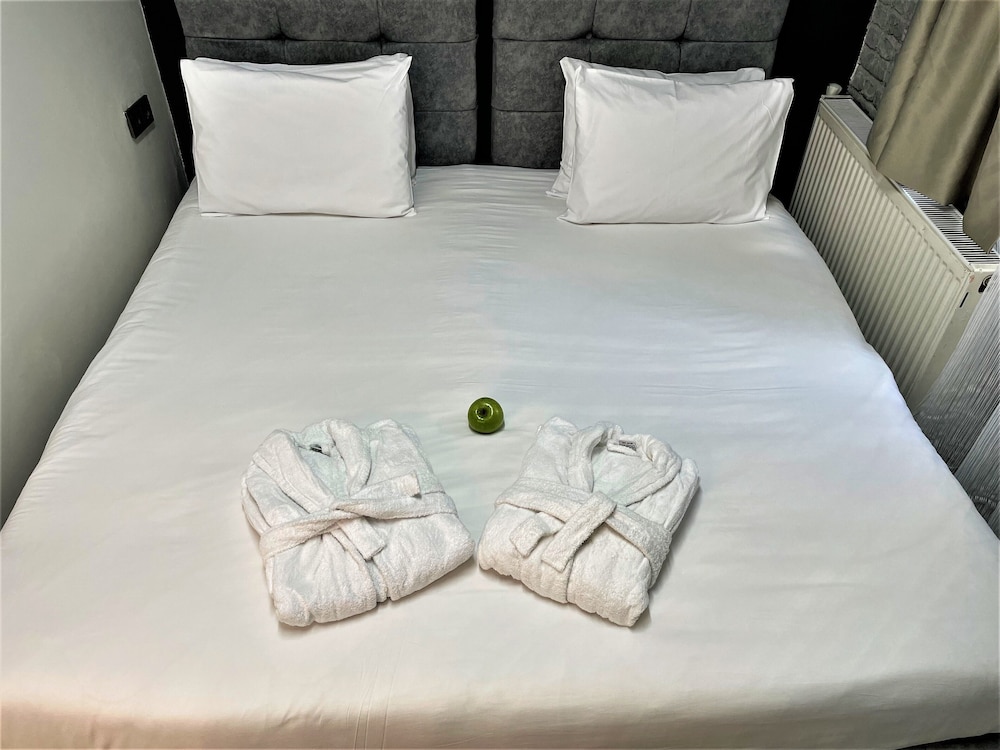 Mates Port Hotel 4