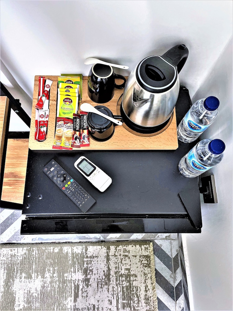 Mates Port Hotel 7