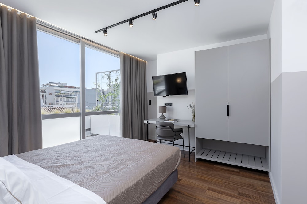 The Athenians Art Apartments 9