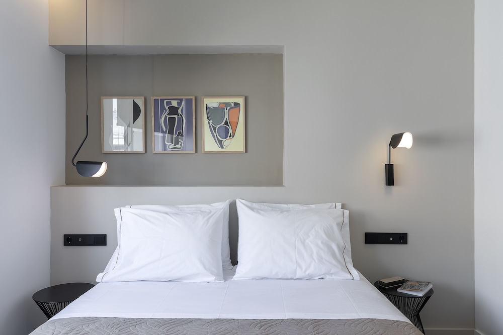 The Athenians Art Apartments 20
