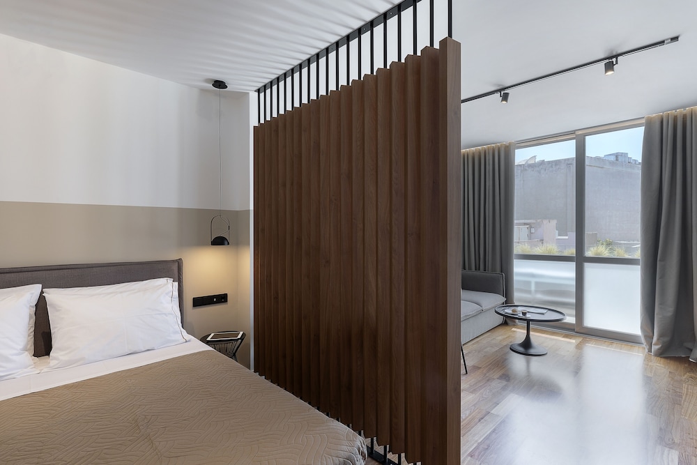 The Athenians Art Apartments 12