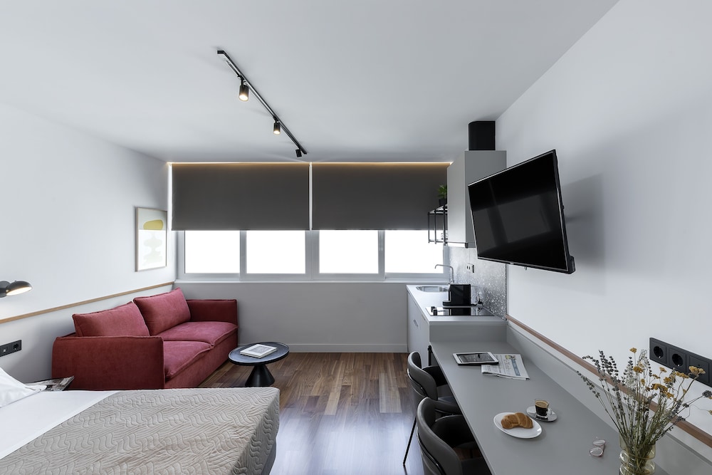The Athenians Art Apartments 6