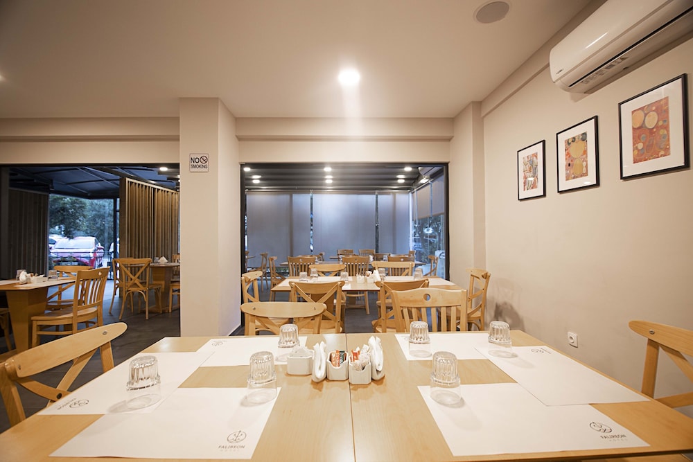 Falireon Hotel 16