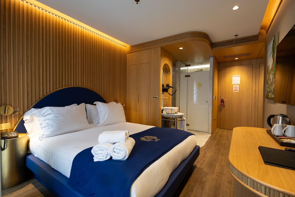 Kate Hotel Special Class 15