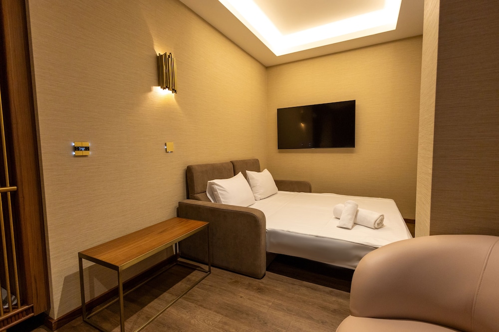 Kate Hotel Special Class 19