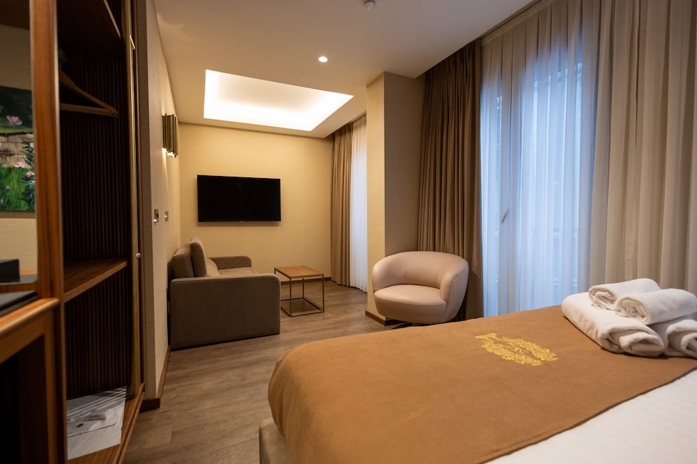 Kate Hotel Special Class 13