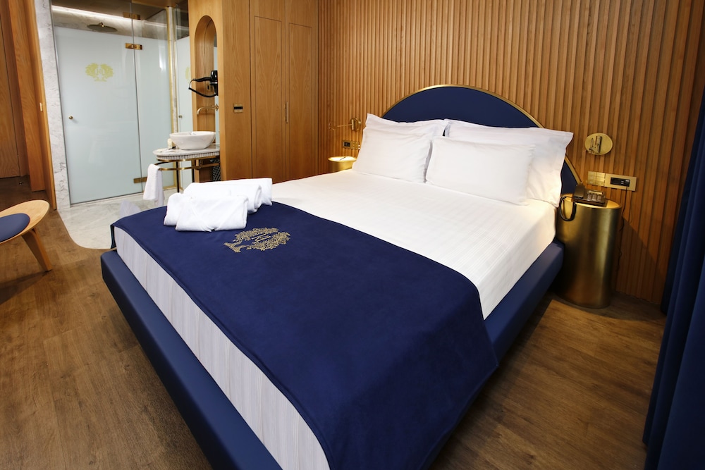 Kate Hotel Special Class 10