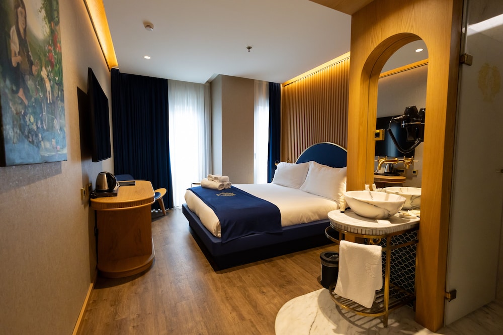 Kate Hotel Special Class 17