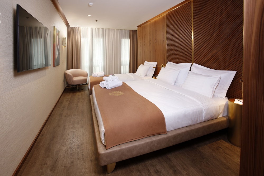 Kate Hotel Special Class 8