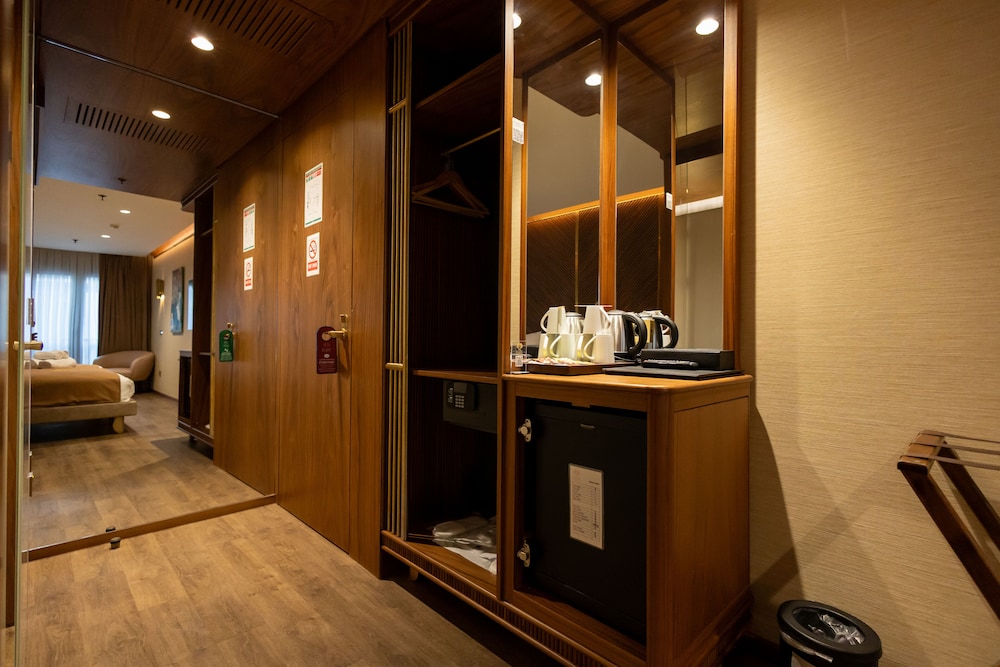 Kate Hotel Special Class 23