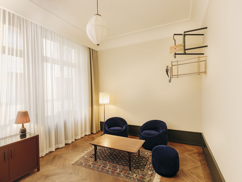 Boutique Hotel Château Royal 3