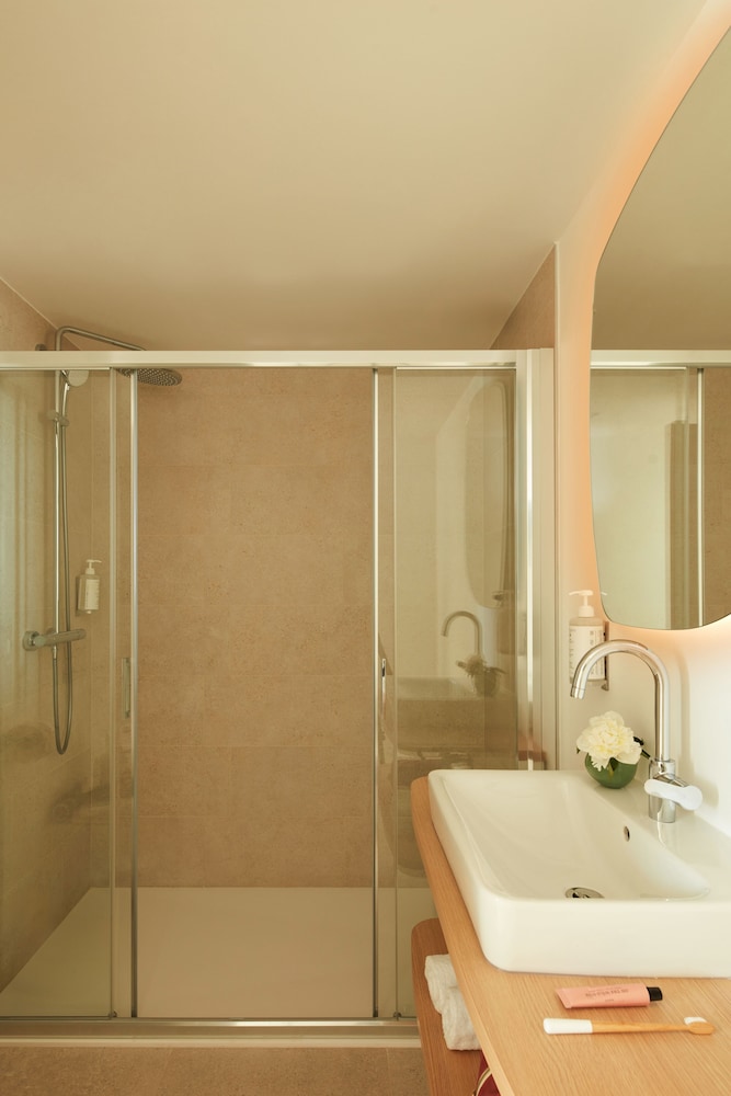 OKKO Hotels Paris Rosa Parks 19