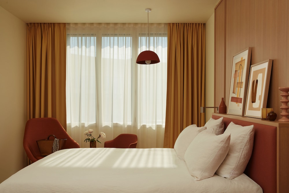 OKKO Hotels Paris Rosa Parks 15