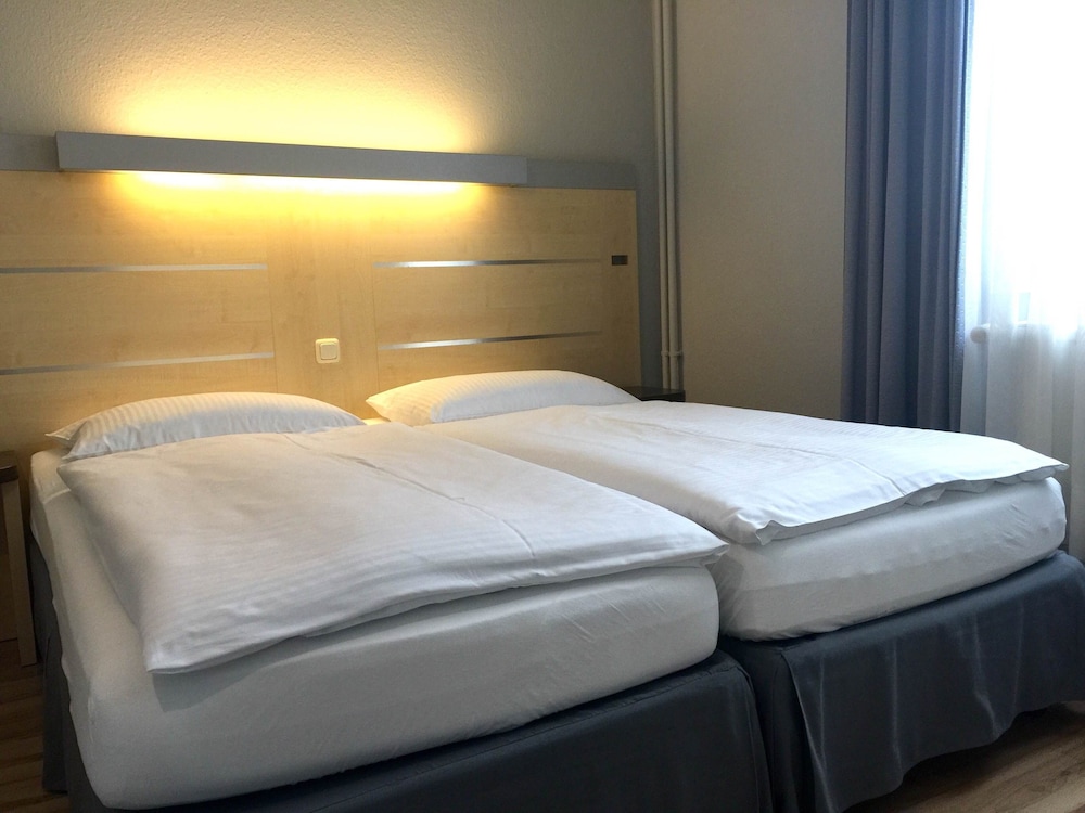 enjoy hotel Berlin City Messe 7