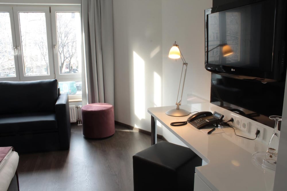 Alfa Hotel 12