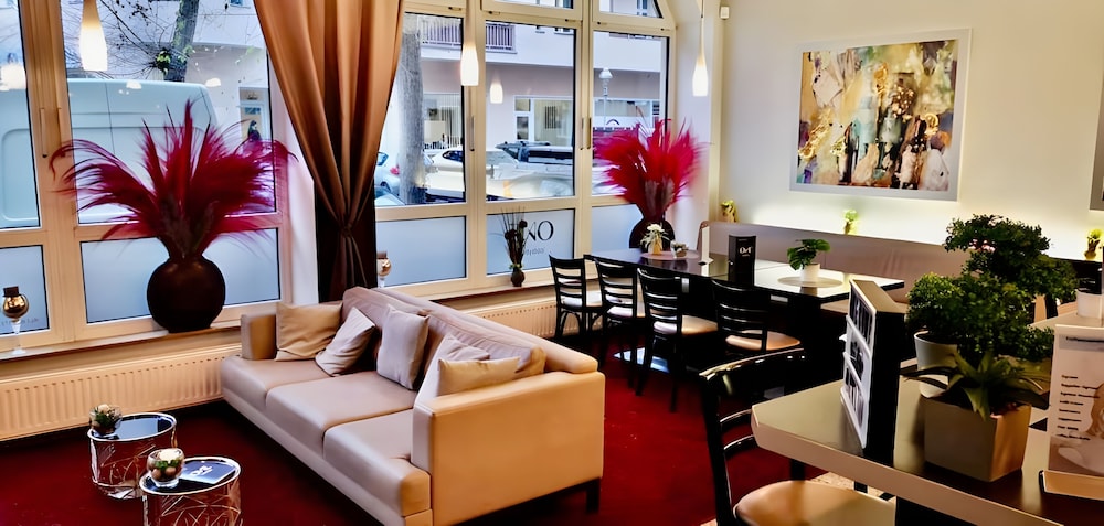 Alfa Hotel 2