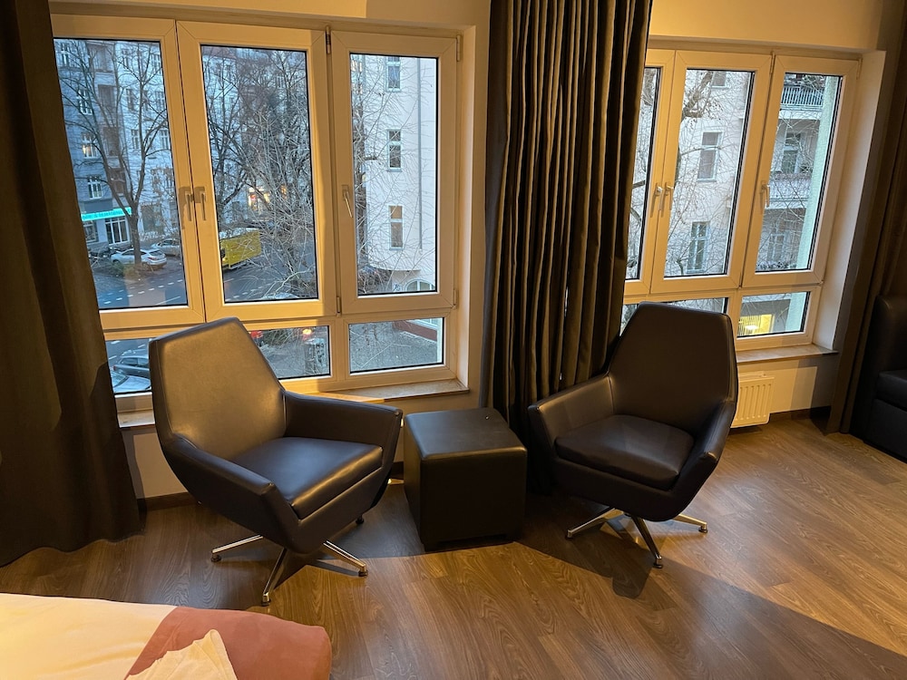 Alfa Hotel 10