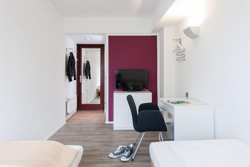 Nuno Hotel Köln City 20