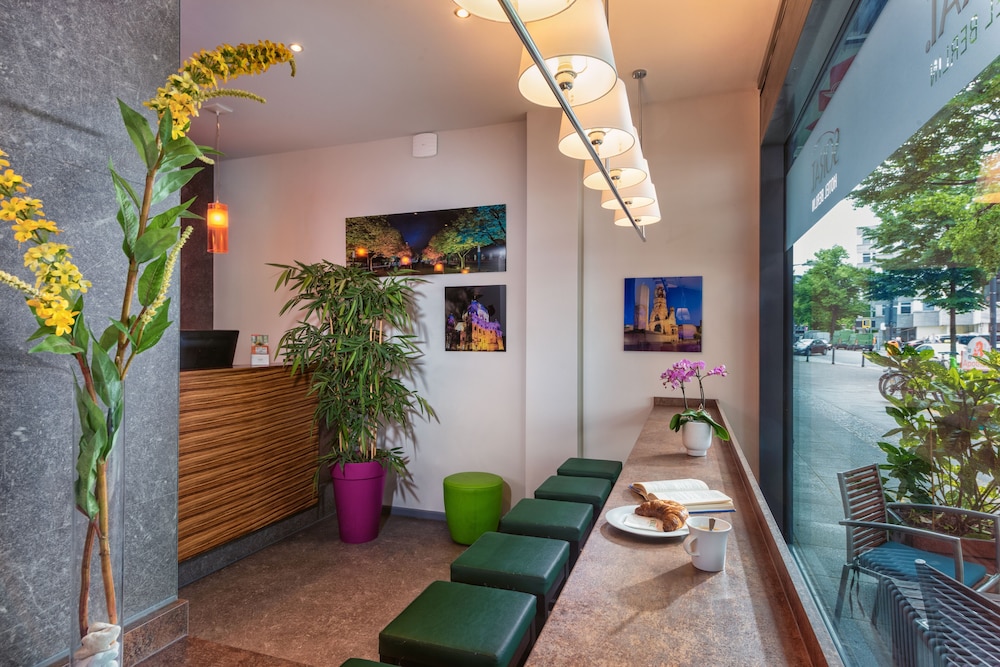SORAT Hotel Berlin 3