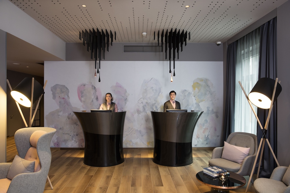 art'otel Berlin Mitte 8