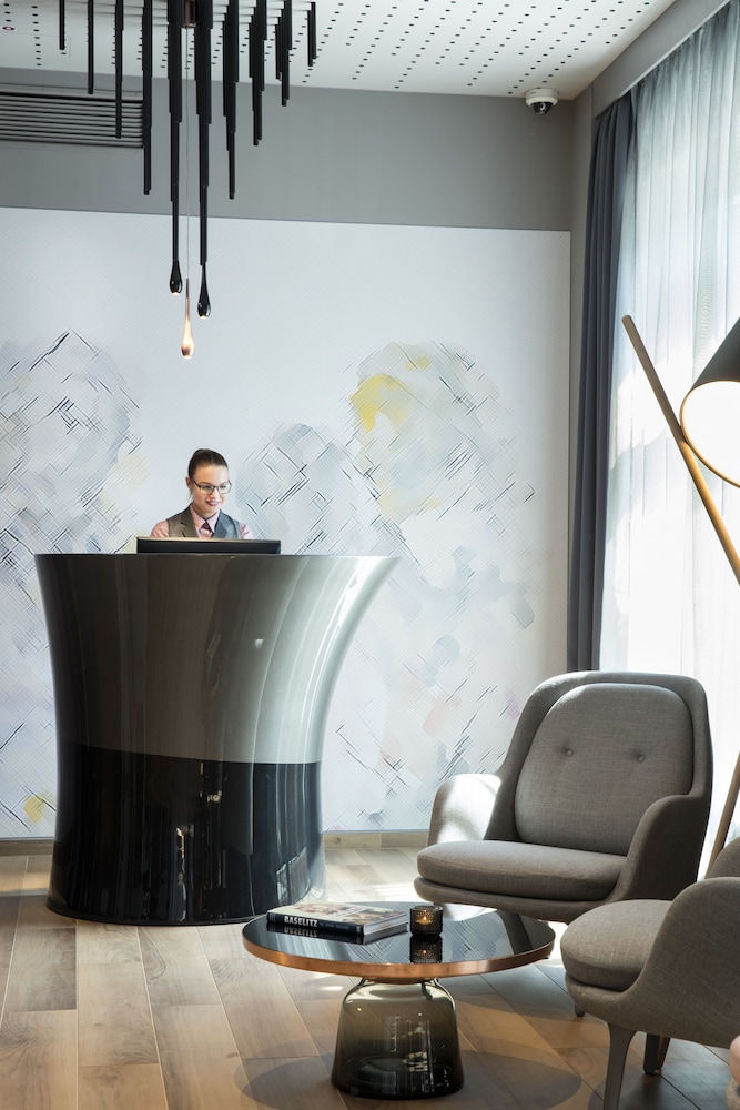 art'otel Berlin Mitte 9