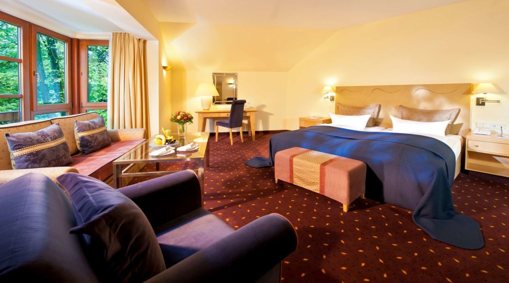 Hotel Dorint Bonn Venusberg 8