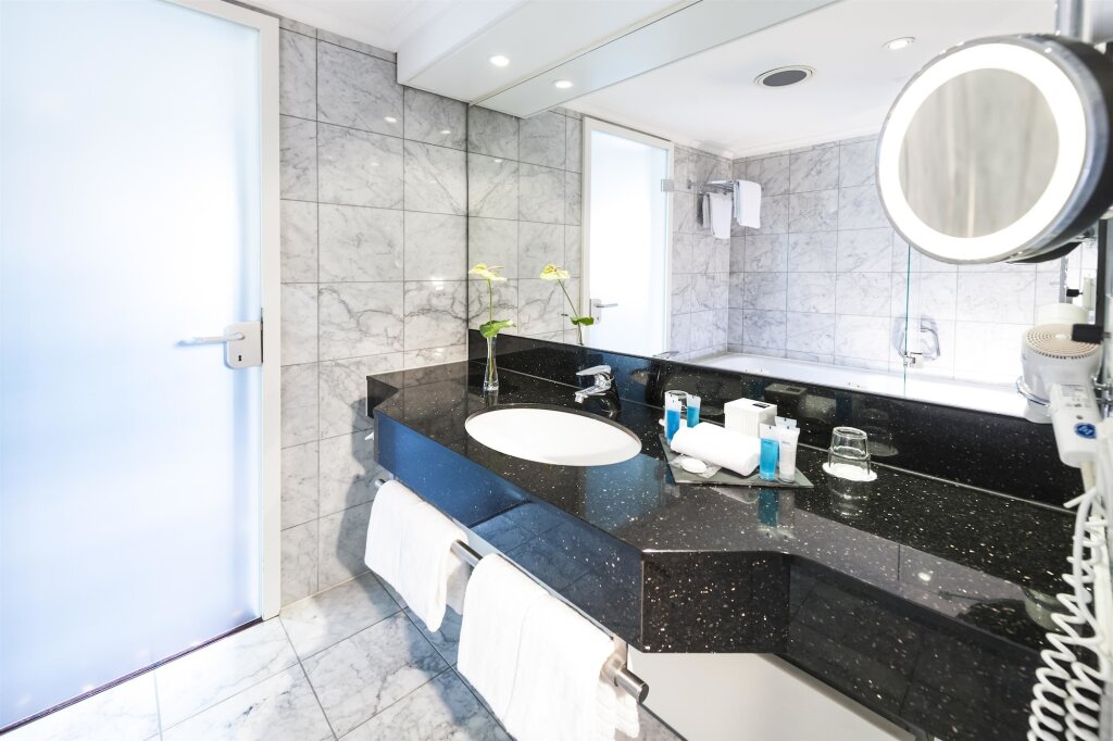 Hotel Dorint Bonn Venusberg 24