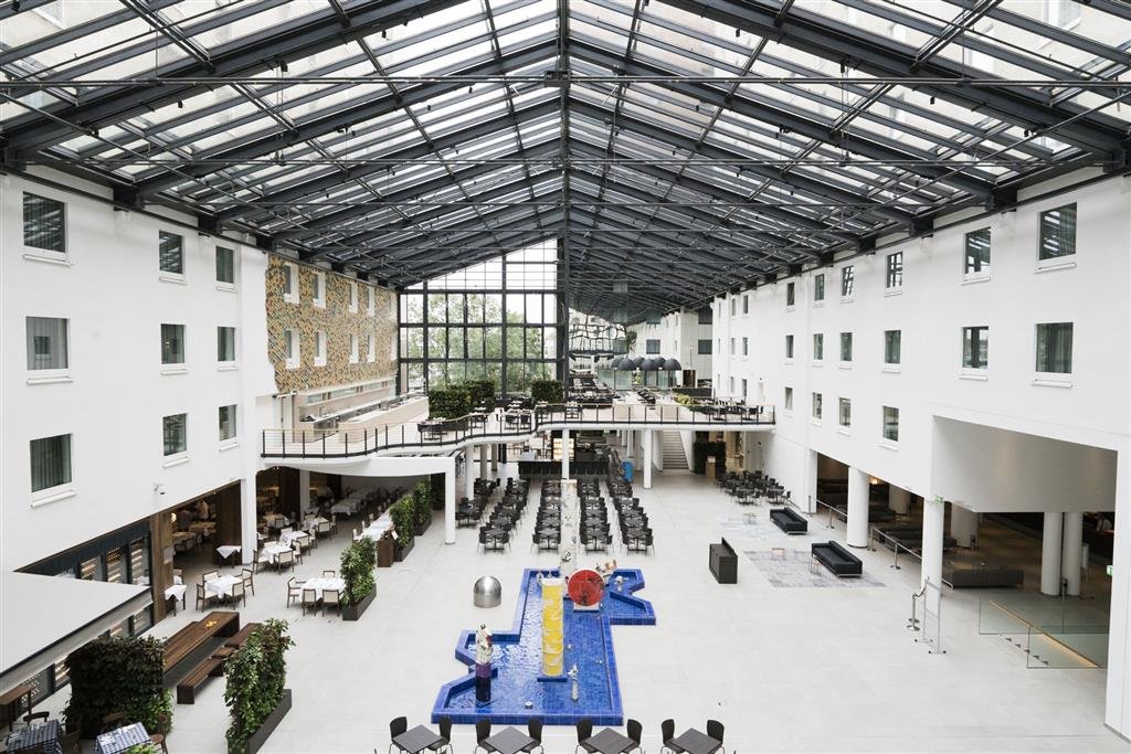Estrel Berlin 12