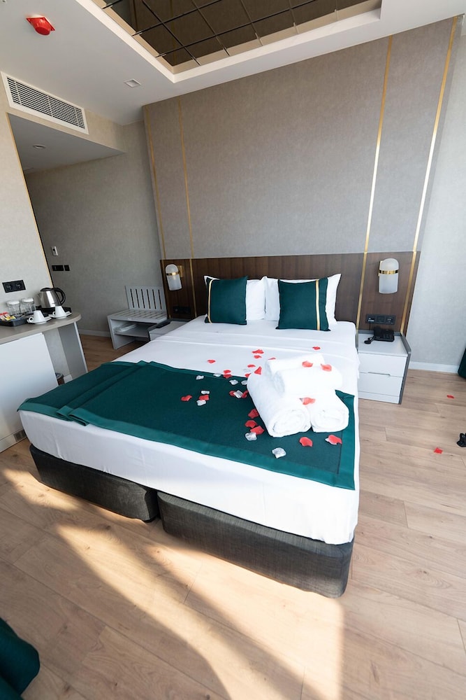 Costera Hotel 10