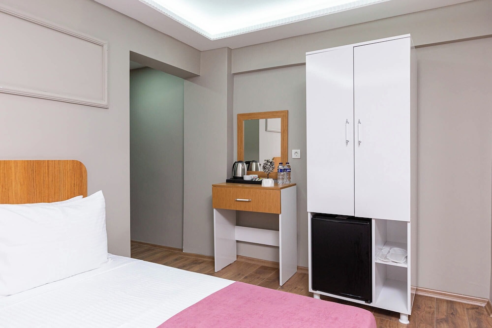 Ria Suites Hotel 13