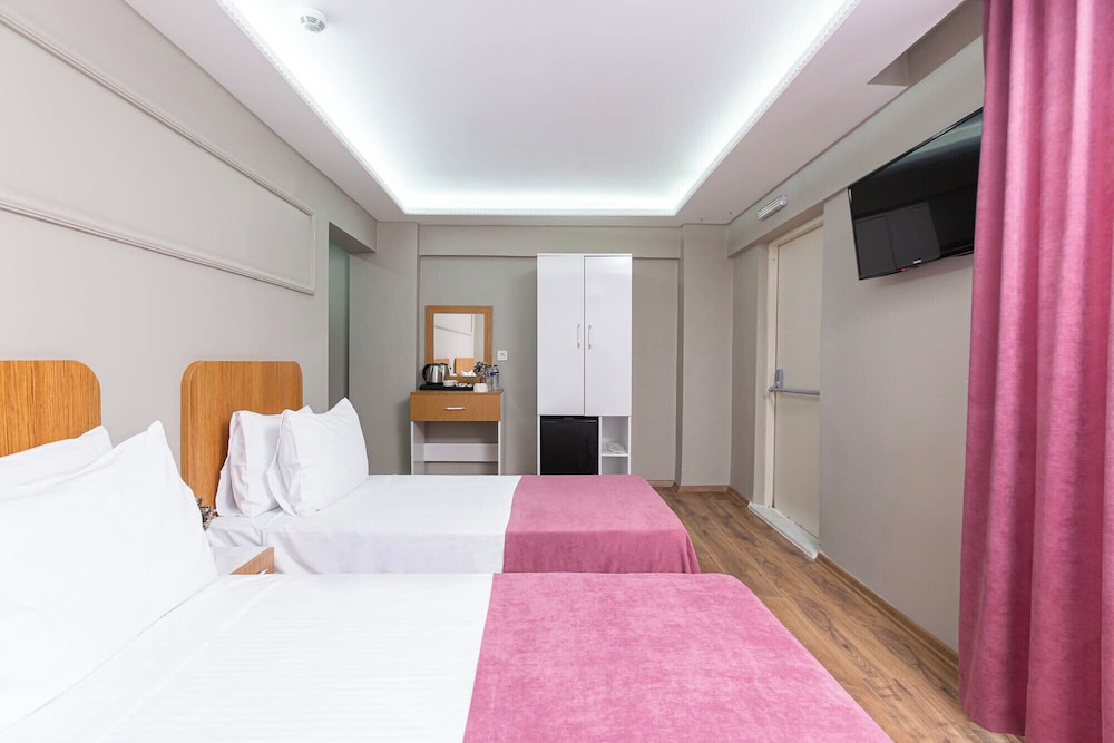 Ria Suites Hotel 17