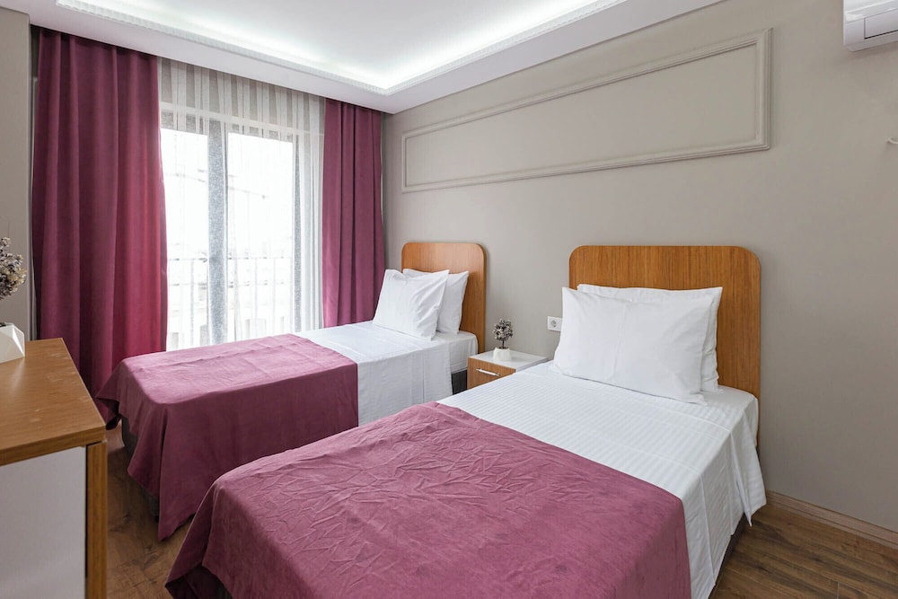Ria Suites Hotel 23