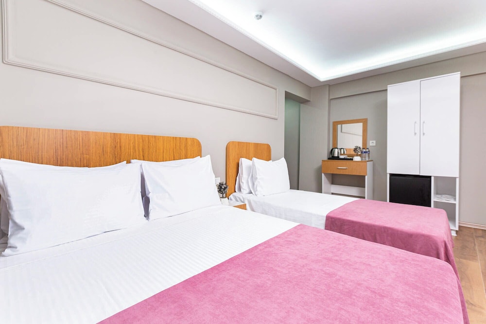 Ria Suites Hotel 16
