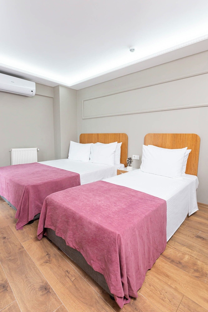 Ria Suites Hotel 22