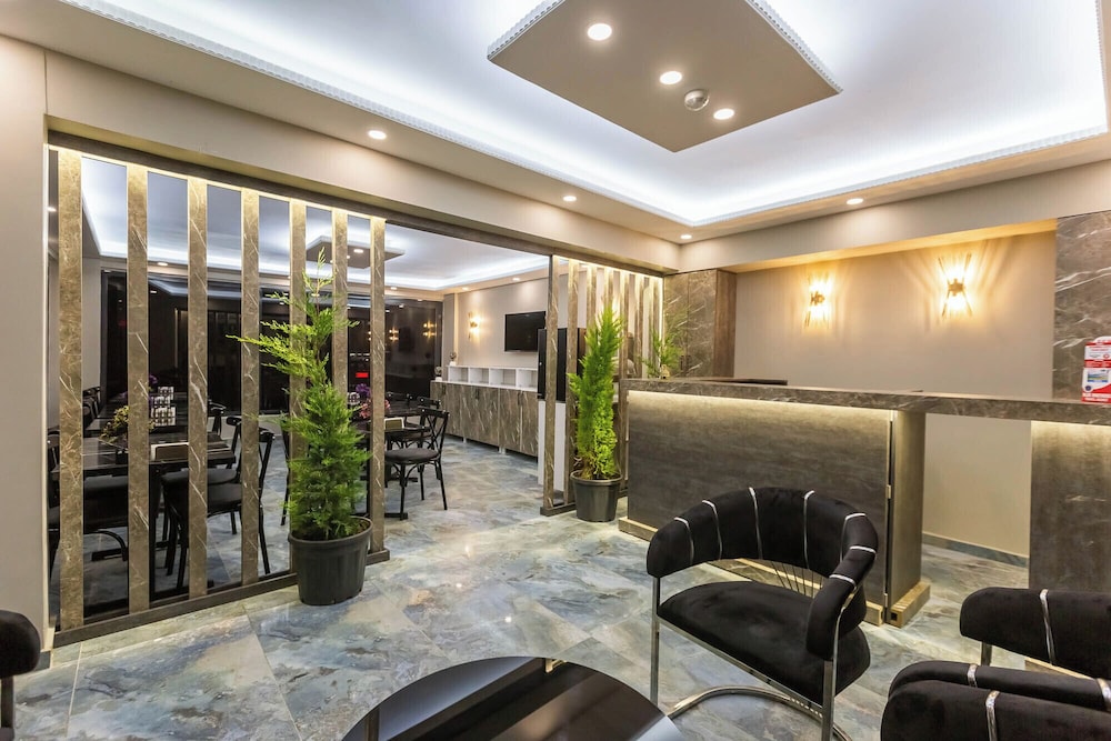 Ria Suites Hotel 3