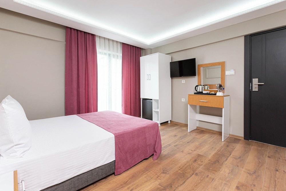 Ria Suites Hotel 21