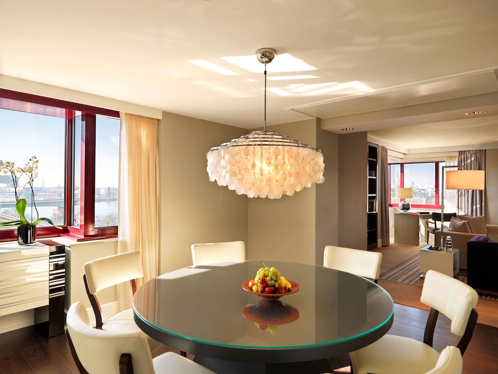 Hyatt Regency Cologne 18