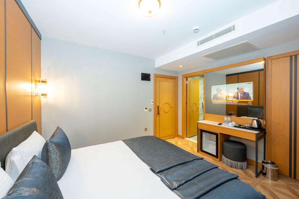 Freya Hotel 24