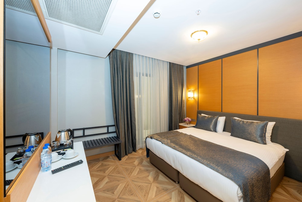 Freya Hotel 21