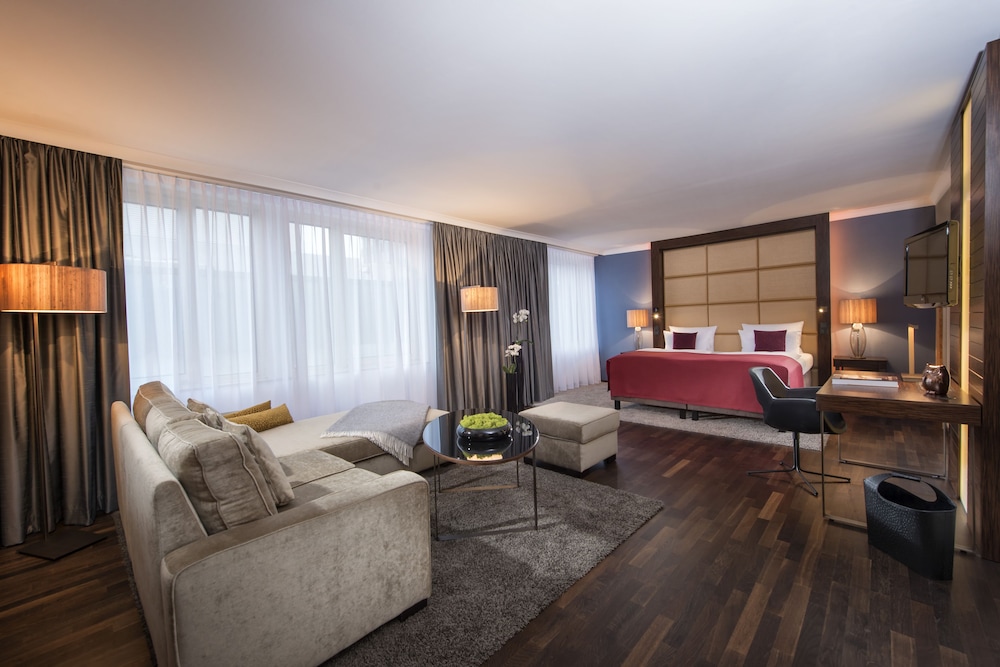 Hotel Palace Berlin 16