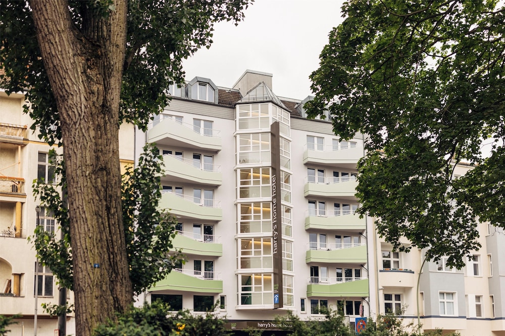 harry's home Berlin Moabit 1