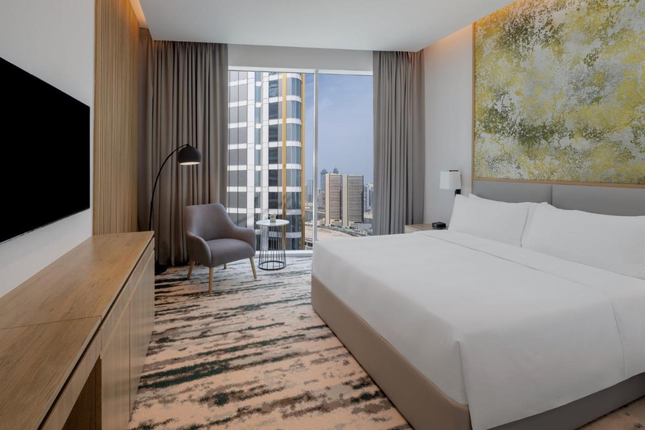 Holiday Inn Dubai Business Bay 4