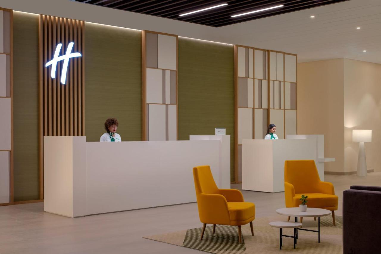 Holiday Inn Dubai Business Bay 15